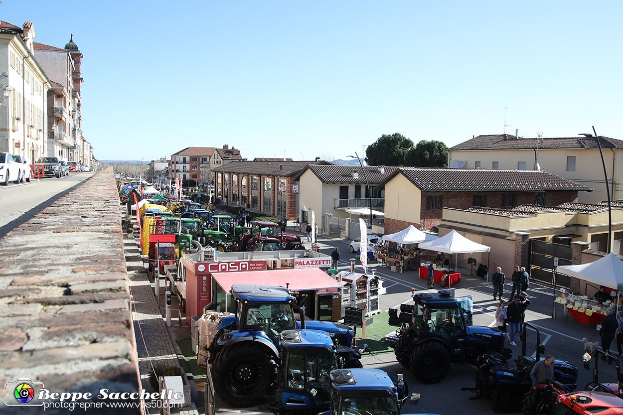 VBS_6664 - Fiera Storica di San Giuseppe 2024 - Alla Corte del Vino Barbera...la Salsiccia di Bra.jpg